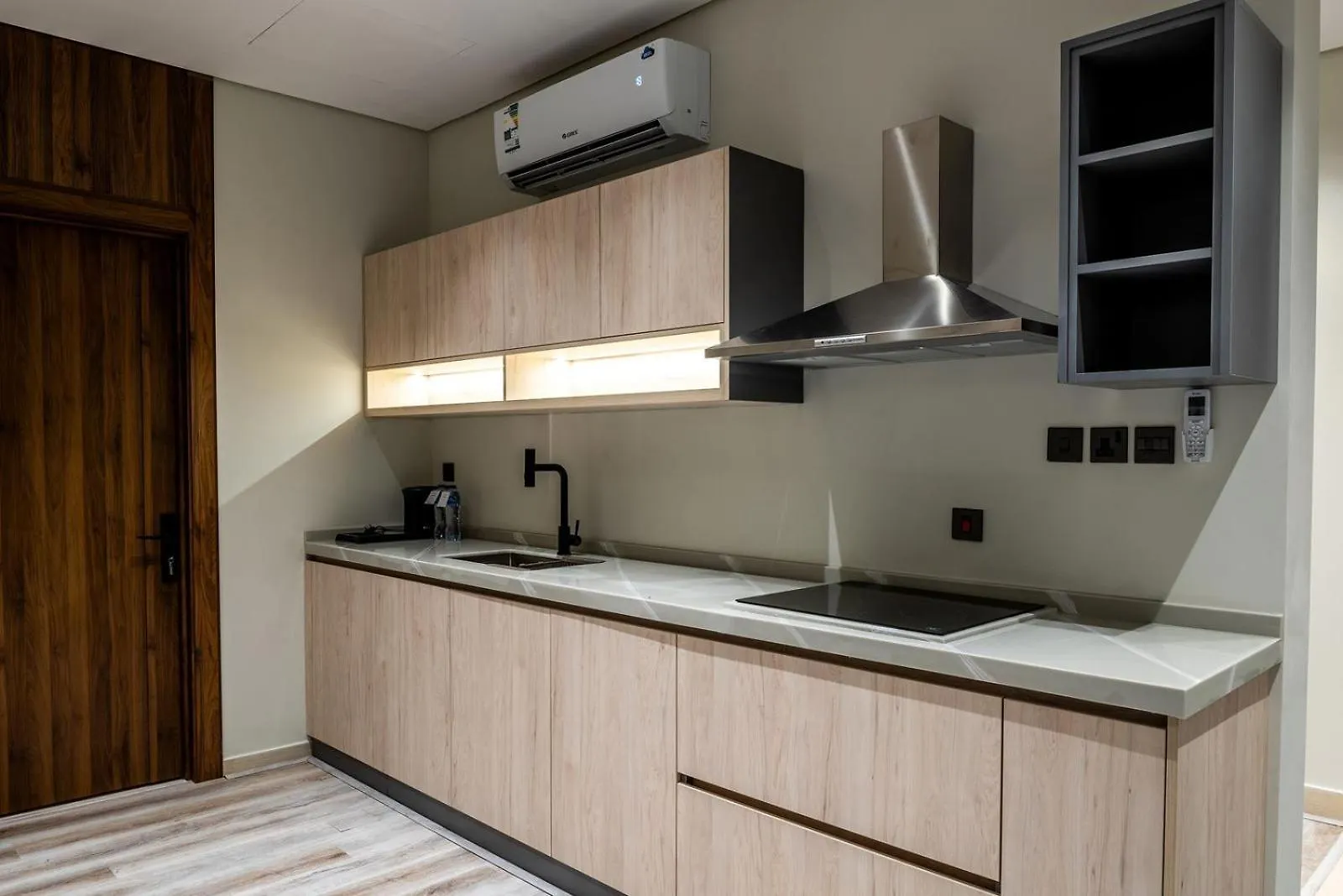 كمباوند لفيف Apartment Medina